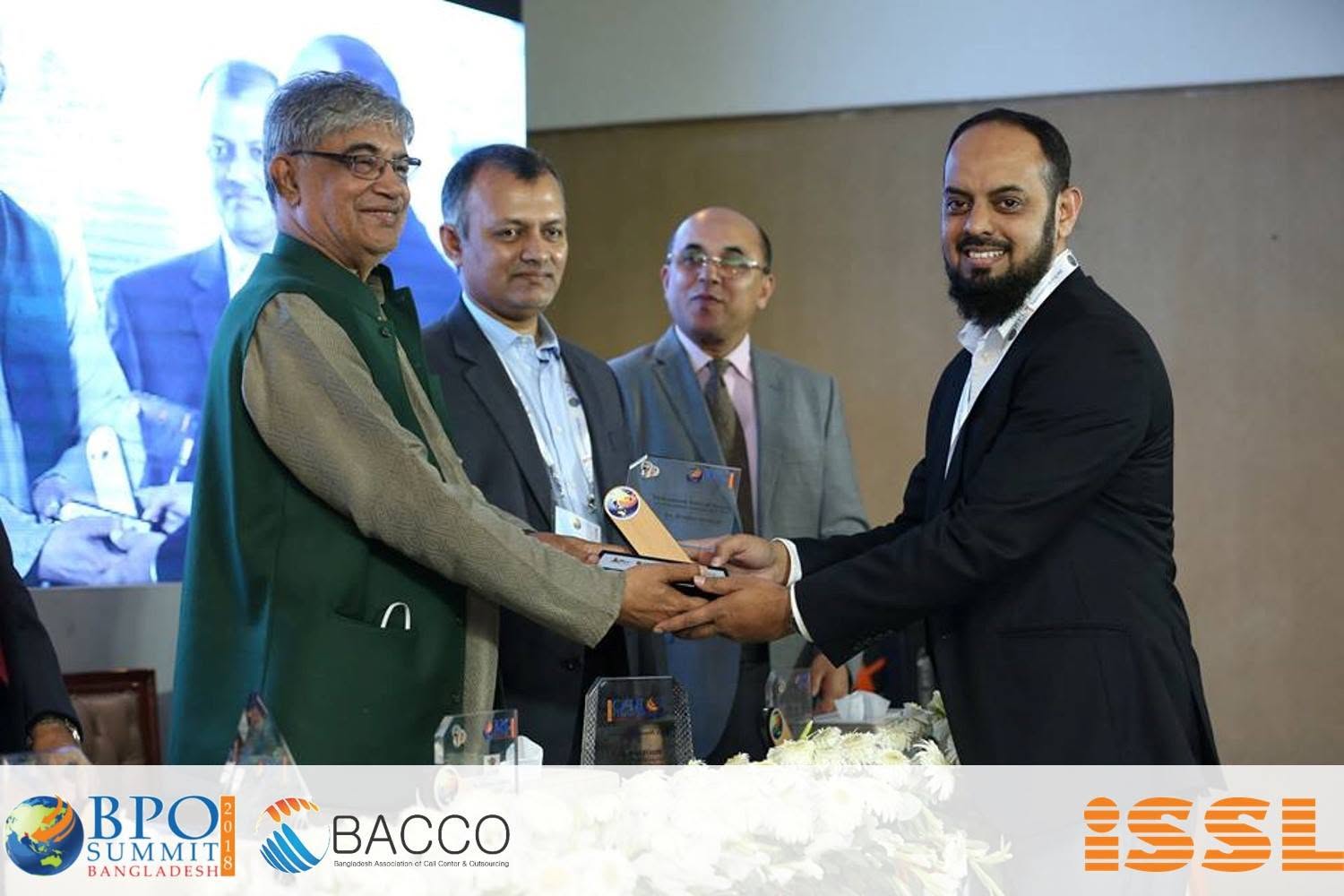 ISSL receiving an award, BPO Summit Bangladesh 2018